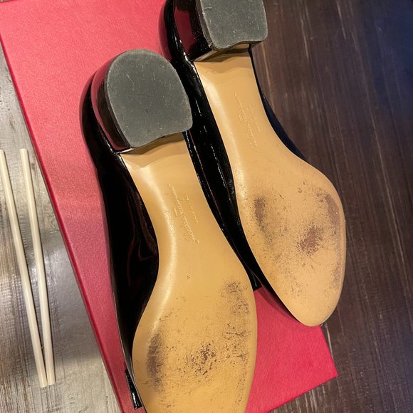 Ferragamo US5.5 VARA 3cm Nero Naplakcalf - Picture 1 of 5